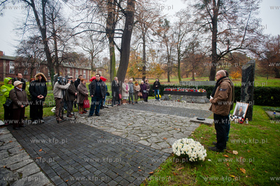 Gdansk. Cmentarz Nieistniejacych Cmentarzy. Symboliczne...