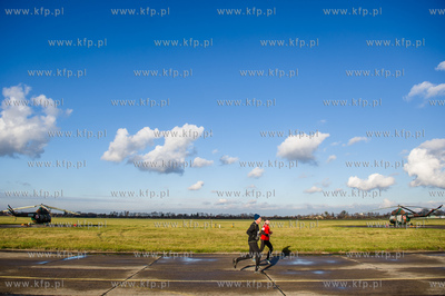 49 Baza Lotnicza w Pruszczu Gdańskim. Bieg Niepodległości.
12.11.2016
fot....