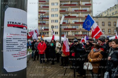 Gdynia. Strajk Obywatelski Komitetu Obrony Demokracji...