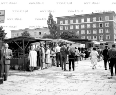 Stragany na al. Grunwaldzkiej na wysokosci ul. Warynskiego...