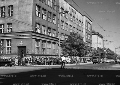 Na rogu ulic Wladyslawa IV i 10 Lutego w Gdyni przeprowadzono...