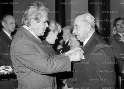 Uroczystość w Urzędzie Miasta Gdańska dekorowania...