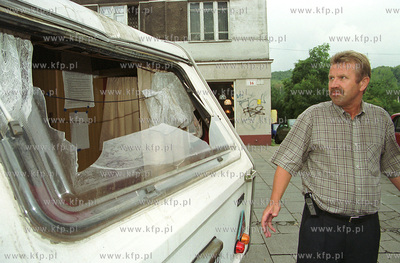 Zniszczona przez nieznanego sprawce siedziba zwiazku...