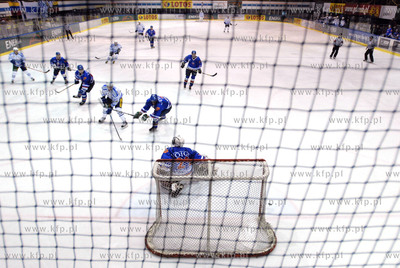 Hala Olivia w Gdansku. Mecz Polskiej Ligi Hokejowej...