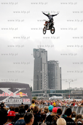 Gdynia, Skwer Kosciuszki. Red Bull X-Fighters Jams....