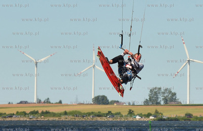Wakacje w Pucku. Kitesurfing 20.07.2013 fot. Andrzej...