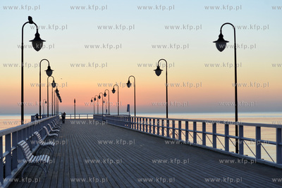 Wschod slonca na plazy w Gdyni Orlowie 18.02.2014 Fot....