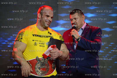 Hala Sportowo - Widowiskowa w Rumi. 50. Gala Armwrestligu...