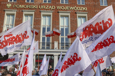 Protest NSZZ Solidarności pod Urzędem Wojewódzkim...