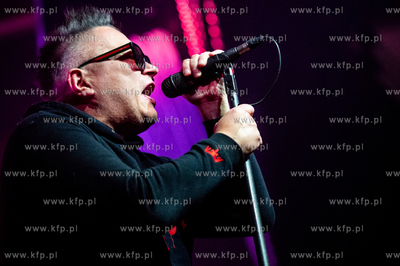 Koncert T-love w klubie b90. Nz. Muniek Staszczyk 15.10.2022...