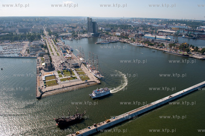 Tall Ships' Races 2009 w Gdyni z lotu ptaka. Zlot Wielkich...