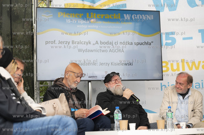 Gdynia, Bulwar Nadmorski. Plener Literacki. Nz. spotkanie...