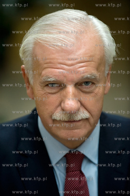 Spotkanie Andrzeja Olechowskiego ze studentami na Wydziale...