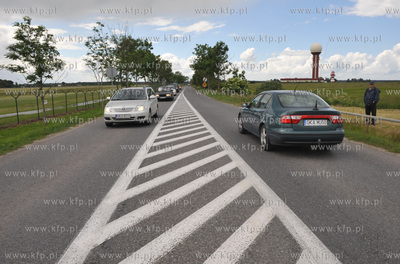 Ulica Slowackiego w poblizu terminalu lotniska w Rebiechowie....