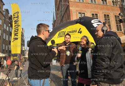 Program IV Polskiego Radia przez caly dzien nadawal...