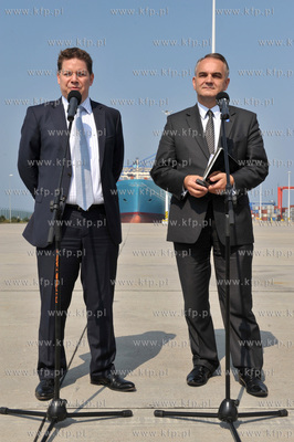 Wizyta wicepremiera Waldemara Pawlaka w gdanskim terminalu...