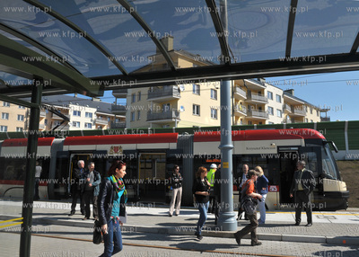 Inaguracyjny przejazd tramwajem na nowo otwartej lini...