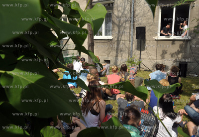 Streetwaves czyli artystyczna akcja miejska w Gdansku...