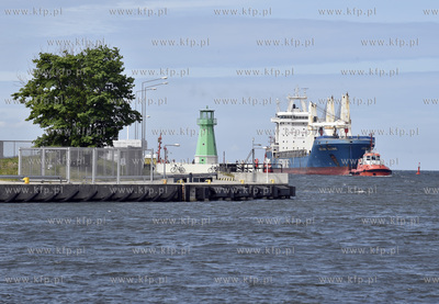 Gdańsk. Nowy Port.  Martwa Wisła. Kanał portowy...