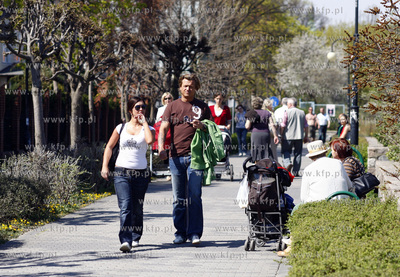Sopot. Jarek Jakimowicz z Patrycja spaceruja po nadmorskich...