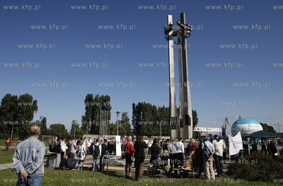 Gdansk. Plac Solidarnosci. Gra plenerowa SEGMENT, czyli...