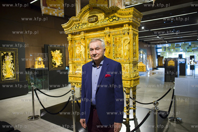 Europejskie Centrum Solidarności. Wystawa prac bursztynnika...