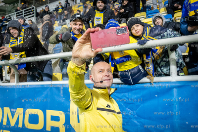 Fortuna 1 Liga. Arka Gdynia - Lechia Gdańsk. Nz. arbiter...