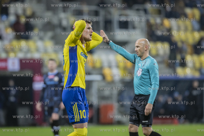 1 liga. Arka Gdynia - Stal Rzeszów. Nz. Karol Czubak...