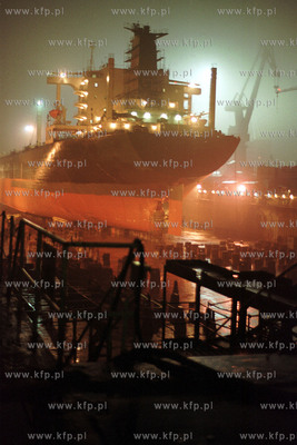 Stocznia Gdynia S.A. Podczas prac remontowych statku...