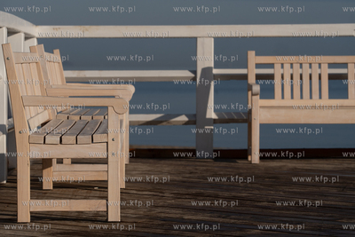 Nowe ławki na molo w Brzeźnie. 19.03.2026 fot. Paweł...