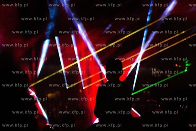 Gdańsk, Targ Węglowy.  Koncert Mesajah i pokaz laserowy...