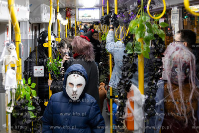 Gdńsk. Halloweenowy tramwaj. 31.10.2024 / fot. Anna...