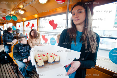 Gdansk. Walentynkowy tramwaj Konstal N z 1952 roku.
14.02.2014
fot....