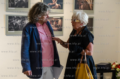 Gdansk. Nadbaltyckie Centrum Kultury. Uroczystosc wreczenia...