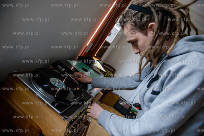 Gdansk. Kawiarnia Fusy i Mietusy. Tysiace Winyli na...