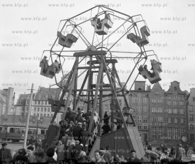 Kolo mlynskie na Targu Weglowym w Gdansku. 1962 0004363z...
