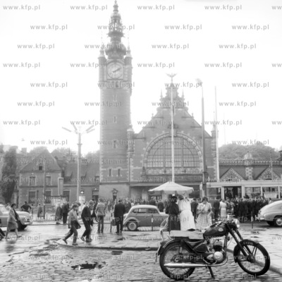 Główną nagrodą w loterii książkowej organizowanej...