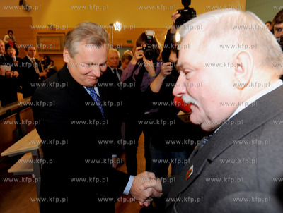 Gdansk. Konferencja W przededniu wielkiej zmiany. Okragly...