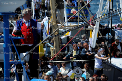 Morska Pielgrzymka Rybakow na lodziach na odpust sw....