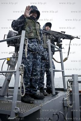Zatoka Gdanska. Okret Marynarki Wojennej USA, USS RAMAGE...