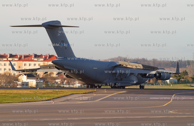 Na gdanskim lotnisku wyladowal Boeing C 17 Globemaster...