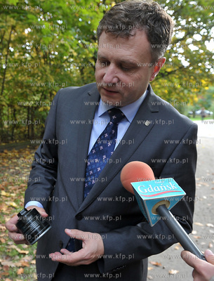 Sopot. Park im Arama Rybickiego k. Urzedu Miasta Sopotu....