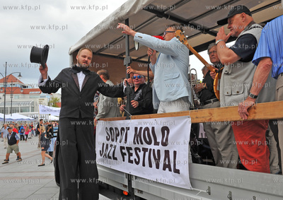 Sopot. Molo Jazz Festival. Pochod Nowoorleanski z Placu...