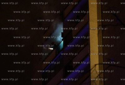 Gdańsk. Suchanino. Pożar w jednym z bloków na ul.Paderewskiego....