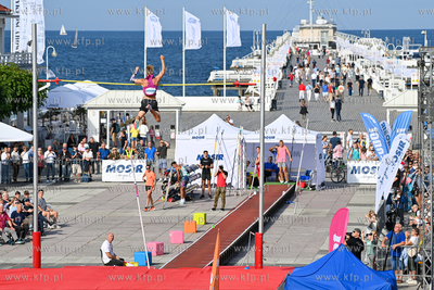 36. Tyczka na molo. 23.06.2023 fot. Wojciech Stróżyk...
