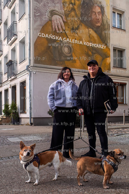 Mural upamiętniający Macieja i Zbigniewa Kosycarzy...