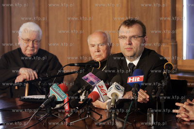 Konferencja prasowa  po pozarze w kosciele sw. Katarzyny...