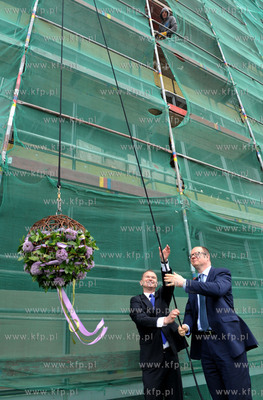 Gdansk, Wrzeszcz, al. Grunwaldzka. Uroczystosc zawieszenia...