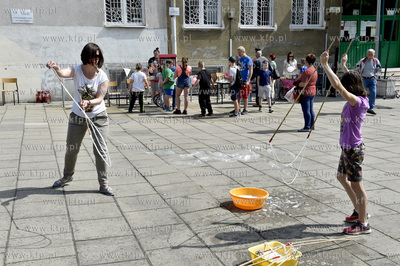 Festyn w ramach Dni Sąsiadów na terenie Szkoły Podstawowej...
