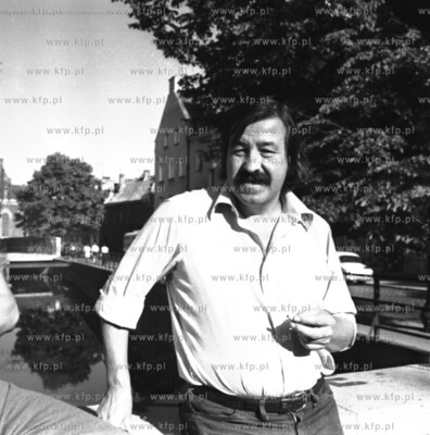 Pisarz Gunter Grass w Gdansku na moscie nad Radunia,...